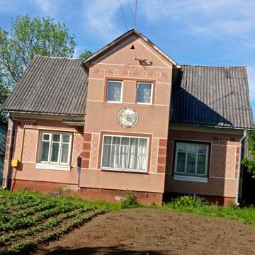 Будинок. Продаж. + 13 соток поля за будинком