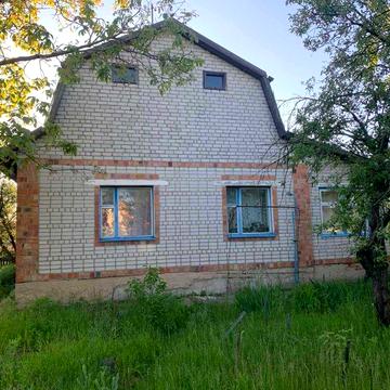 Будинок у селі Лисівка Попільнянського р-ну Житомирської області.