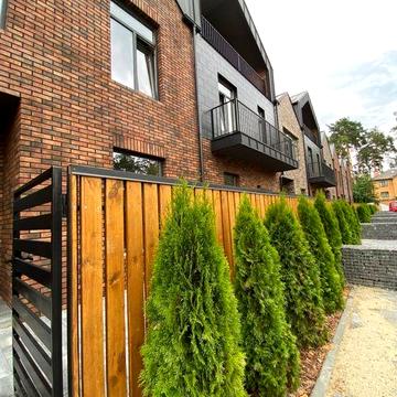 Таунхаус з ремонтом, технікою та меблями в лісовій Бучі