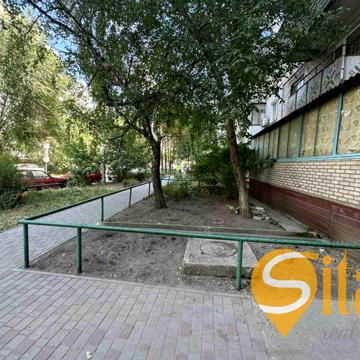 Криворізька вул., 24
