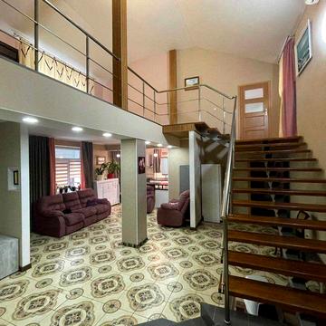 Продам будинок в центрі міста , вул. Пашутінська