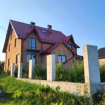 Будинок з документами і всіма комунікаціями в околиці Львова