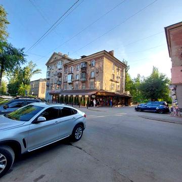 3 кімнатна . Костенко Героїв Ато .Сталінка.