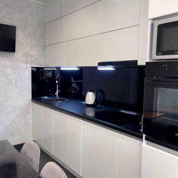 Продам 3 кімнатну квартиру Карачуни . Є- відновленя .