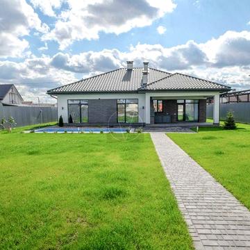 Продаю будинок 182 кв.м. з ремонтом та виходом на озеро, КМ Міжріччя