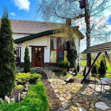 Житловий Будинок з діючим Магазином.