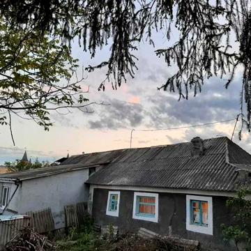 Продам будинок  в межах міста з гарним видом на фортецю