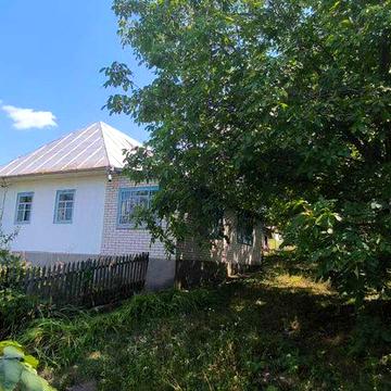 Продаємо будинок