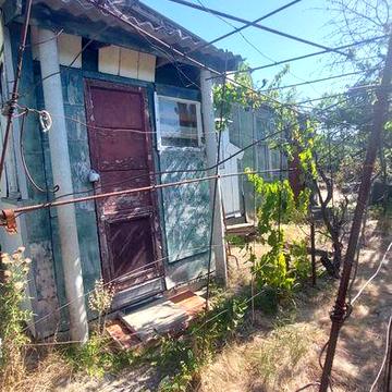 В продаже дача в Отрадово.  5 соток земли.