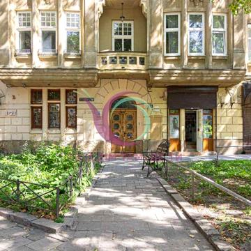 3 кімнатна квартира в Австрійському будинку по вул. Костя Левицького