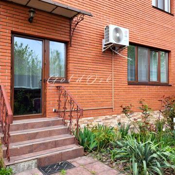Здам Будинок з Каміном.Газ.Генератор.Осокорки.2 км. від метро.