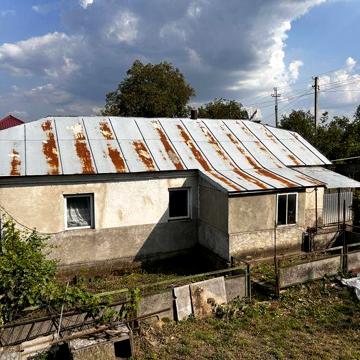 Продається будинок. Хмельницька область, смт Чемерівці 131 км.м.
