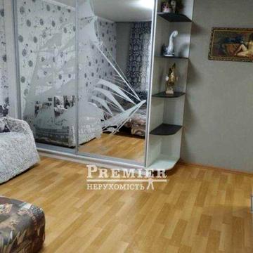 Продам 1-кімнатну квартиру з сучасним ремонтом. Парк Ентузіастів.