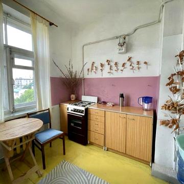 Двокімнатна кв сталінка на Сталеварів/ Соборний