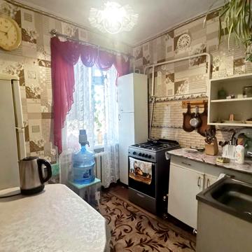Михайла Гончаренка вул., 4