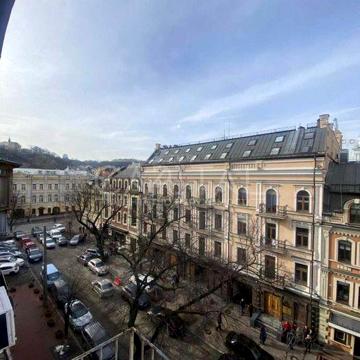Продаж 1кімнтної квартири Борисоглібська 4.