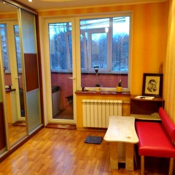 Продаж 3к Квартира Вартових Неба (Тобольська) вулиця