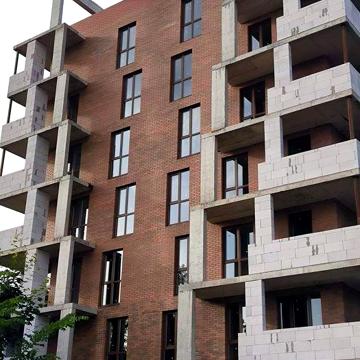 Продаж 2 -х кімнатної квартири в новобудові в центрі міста