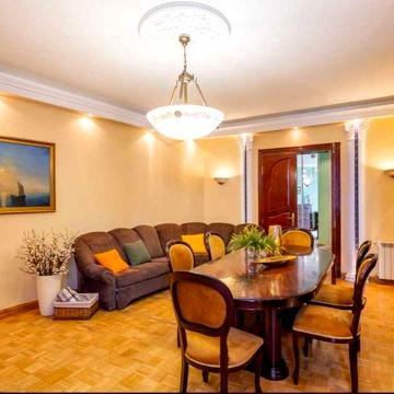Продаж гарної 3кім.квартири в центрі Львова