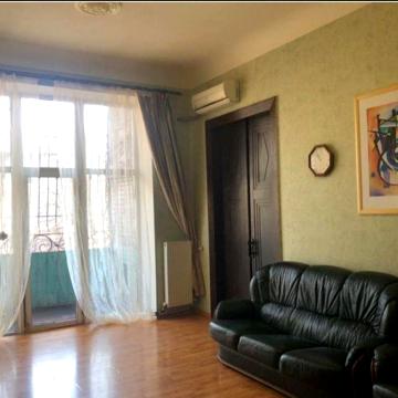 Продам 3-х ком. СТАЛИНКУ, ГОА, 92 кв.м.  СОБСТВЕННИК
