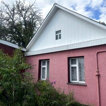 Будинок із землею в м. Звягель