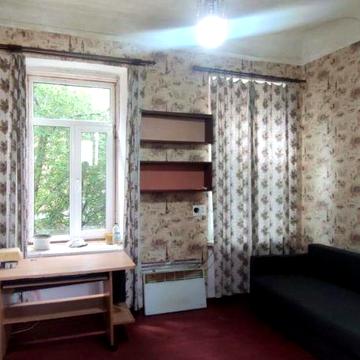 Продам 1ком квартиру на Защитников Украины Конный рынок