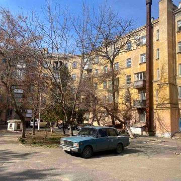 Продам 2к к. ЦЕНТР. Ост.Водопроводная. Автономное  отопление!