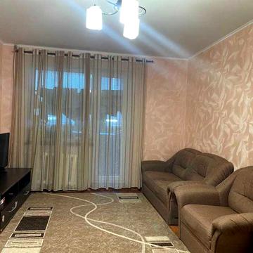 Продаж  4-х кімнатної квартири на Дзержинці