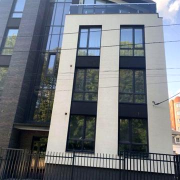 Продаж 2к квартири 52 кв. м на вул. Петрушевича