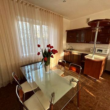 Романків. 102м2. Газ, Генератор. Тепла підлога. Меблі, техніка. Озеро.
