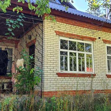 Продам дом с. Скрыпаи Хвойный лес примыкает к дому