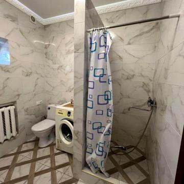 Ексклюзив.Продам цегляний будинок зі зручностями на жилій вулиці Узина