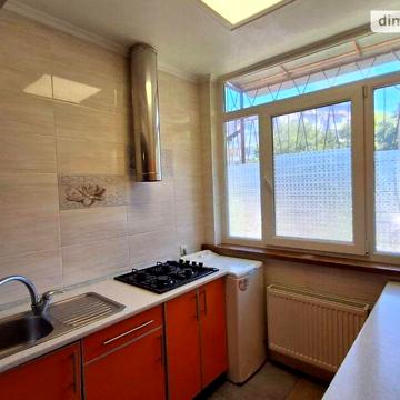 Продаж 3к Квартира 1 Травня вулиця