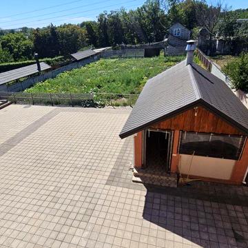 Здається будинок с.Шкарівка
