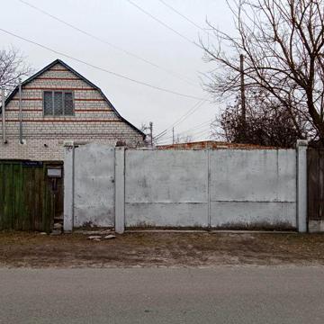 Продам будинок з земельною ділянкою