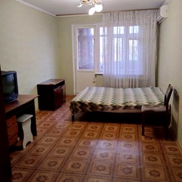 Поздовжня 12-а вул., 44