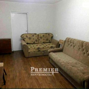 Продаж 3к Квартира вул. Жоліо-Кюрі