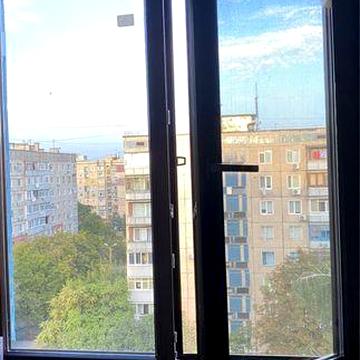 Продам квартиру 2 комн. 5 Зарічний ( Бродвей)