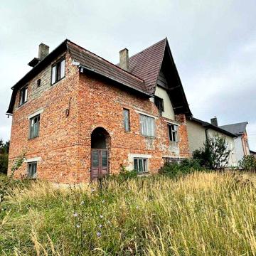 Продається будинок з ділянкою у смт.Меденичі