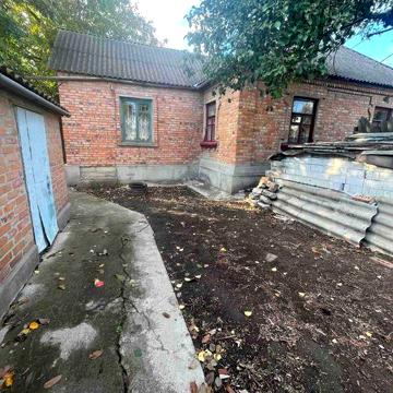 Продається частина будинку в місті Хмільник