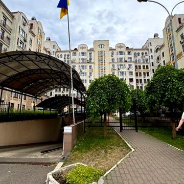 Власник! Продам 2-кімн. видову квартиру. Поділ вул. Щекавицька 30/39