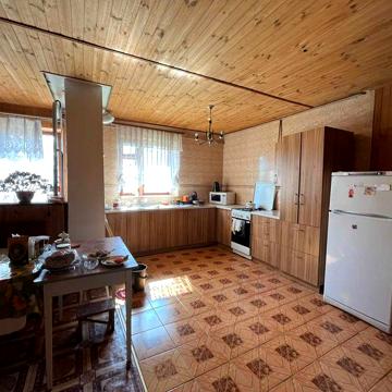 Продам гарний будинок зі зручностями смт Брусилів 70 км Київ 12 сот