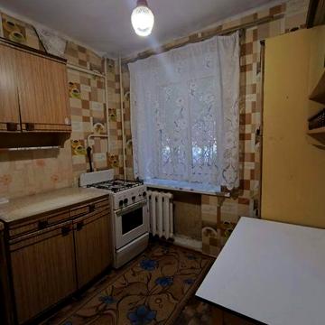 Продам 1к квартиру в цегляному будинку на першому поверсі