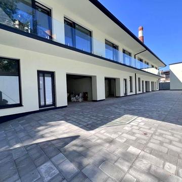 Продаж Котеджів в самому центрі