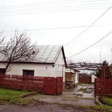 Продам дом жил.пл. 150 м. кв. 5 ком. с Холмець   12 км. от Ужгорода.