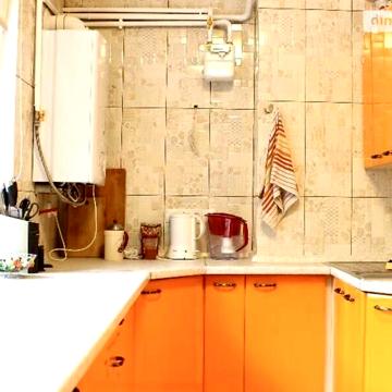 Продаж 3к Квартира Середня вулиця