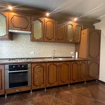 6-та Слобідська, 11