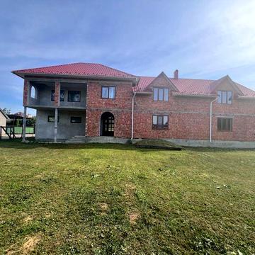 Будинок бояни біля центру