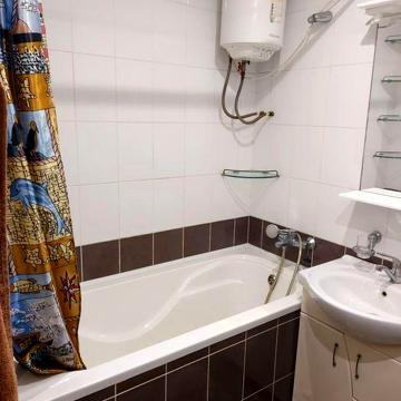 Продам однокімнатні квартиру ЖК військове містечко