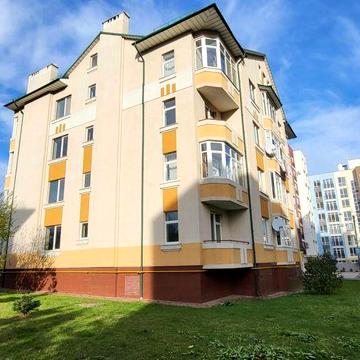 Продається квартира з підземним гаражем вул.Комарівська (р-н Роша) ЖК ІнтергалБуд